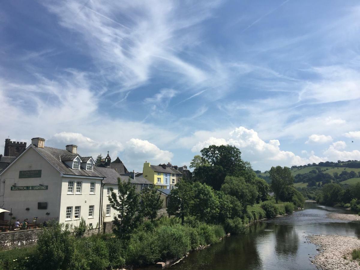 Riverside Brecon Ngoại thất bức ảnh